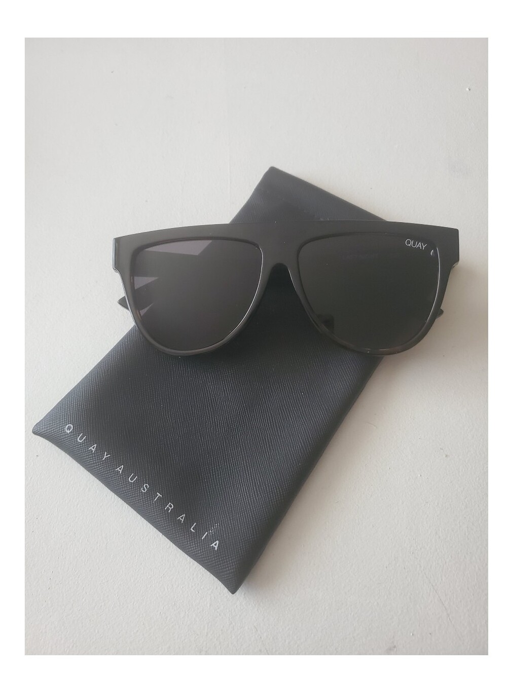 Quay Australia Black and Tortoise Drama By Day Sunglasses - Picture 2 of 6